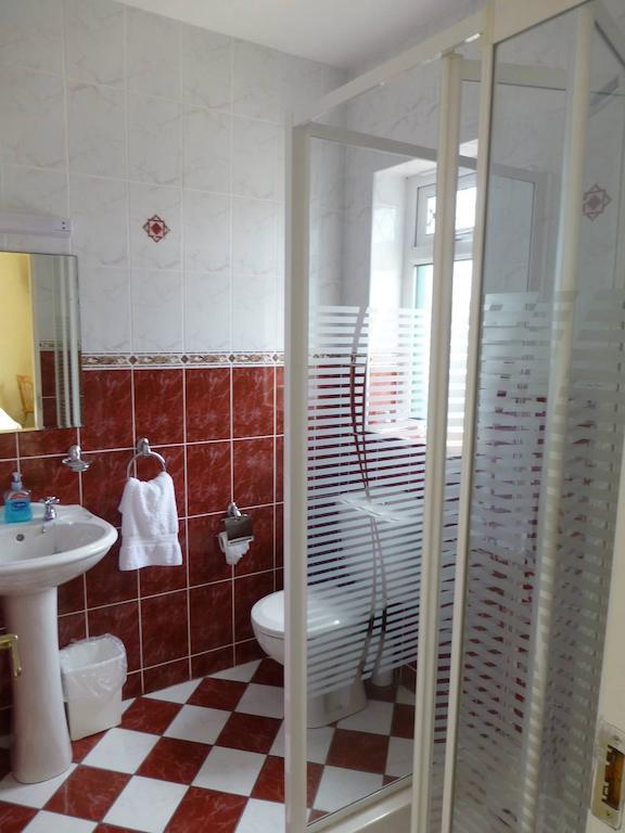 Bed and Breakfast Island View House Каслтаунбер Номер фото