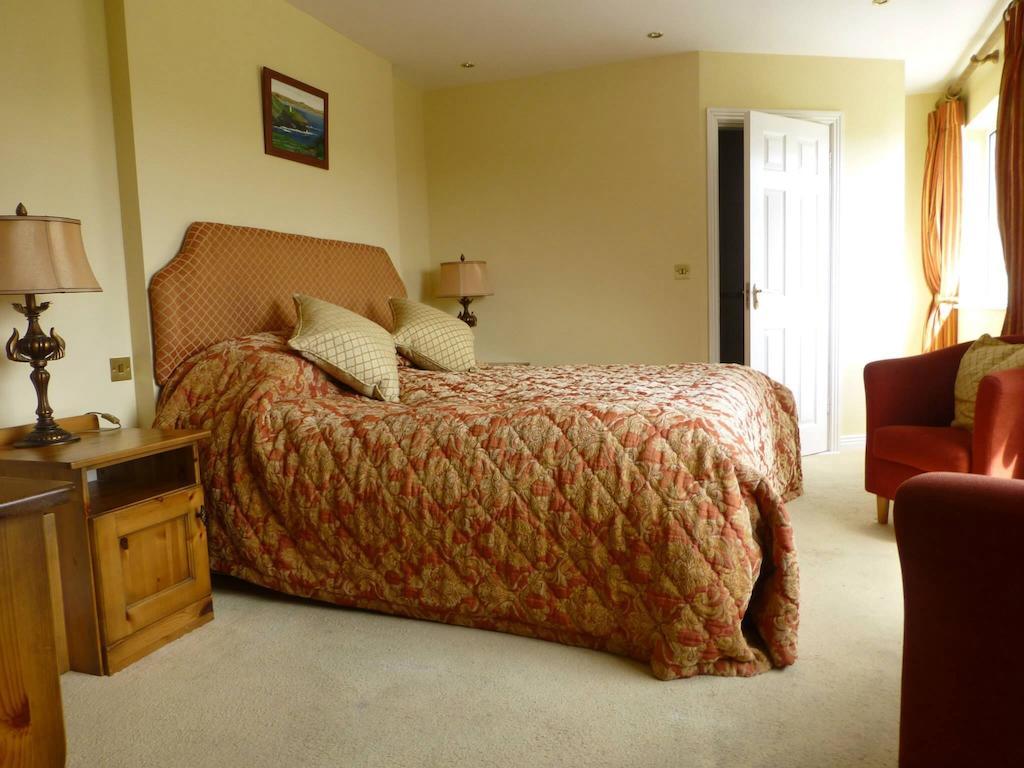 Bed and Breakfast Island View House Каслтаунбер Номер фото